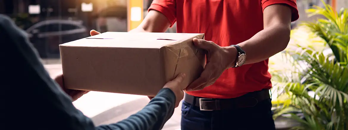 Cheapest courier from UK to India guide 2026
