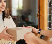 How to Send a Parcel from the UK to India